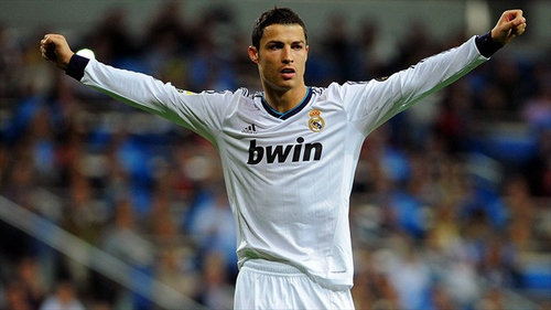 从冰雪体验到AR探秘 外国游客用更多方式感知活力中国（外国游客以冰雪与AR等多元方式感受活力中国）