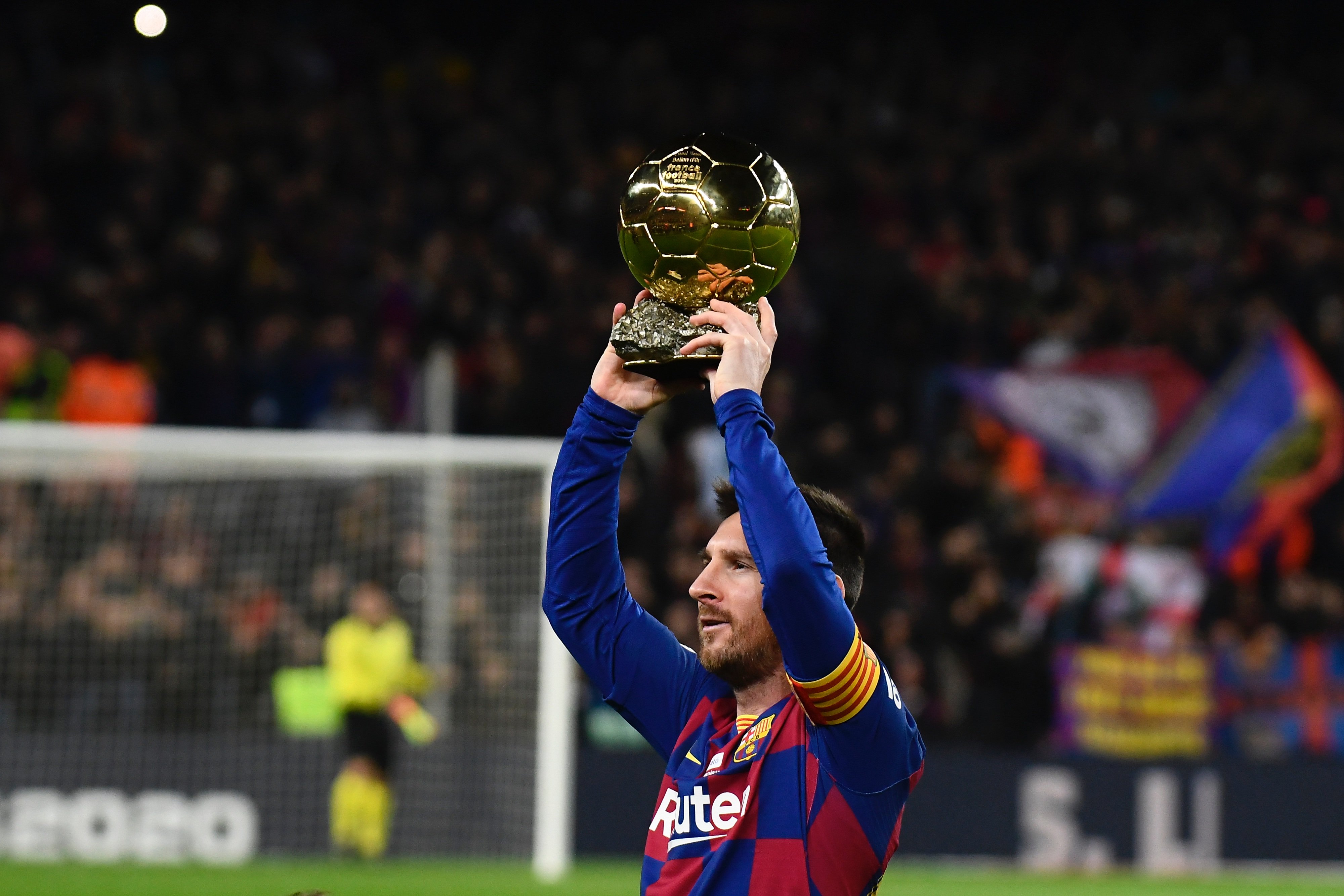 重穿球鞋，前皇马后卫科恩特朗准备参加国王联赛（前皇马后卫科恩特朗重返绿茵，将征战国王联赛）