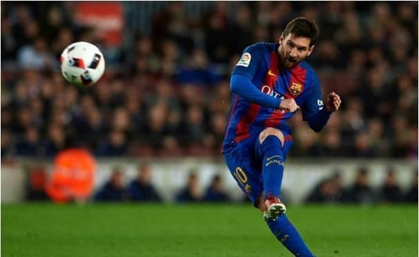 全国第十二届残疾人运动会：辽宁选手刘爽赛艇赛场连夺两金（辽宁选手刘爽在全国第十二届残运会赛艇项目连摘两金）