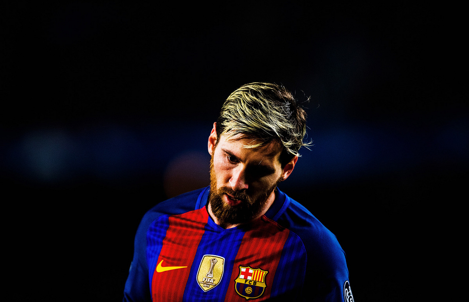 阿尔巴全场数据：2抢断3关键传球+风骚脚后跟助攻队友破门（阿尔巴闪耀全场：2次抢断+3次关键传球，脚后跟妙传助攻破门）