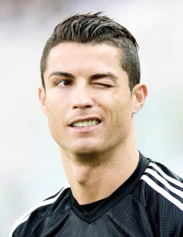 巴列卡诺客队更衣室设施简陋，波兰球队波兹南莱赫发视频吐槽（波兹南莱赫晒视频吐槽巴列卡诺客队更衣室条件简陋）