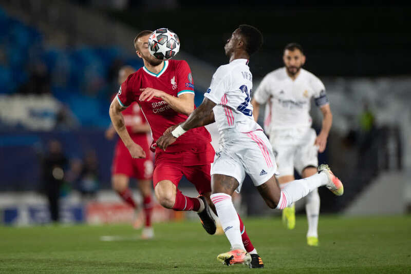 梦幻联动！齐达内晒与樊振东打乒乓球照片（跨界同框！齐达内晒照与樊振东乒乓切磋）